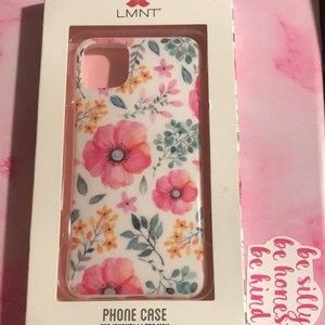 LMNT white spring floral iPhones case